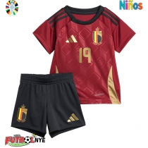 Camiseta Bélgica Johan Bakayoko #19 Primera Equipación para niños Eurocopa 2024 manga corta (+ pantalones cortos)